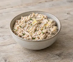 Rillettes de maquereau au fromage blanc, fibres de poisson et ciboulette